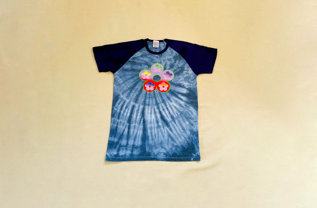 GRADIENT FLOWER NAVY TIEDYE/PURPLE TEE