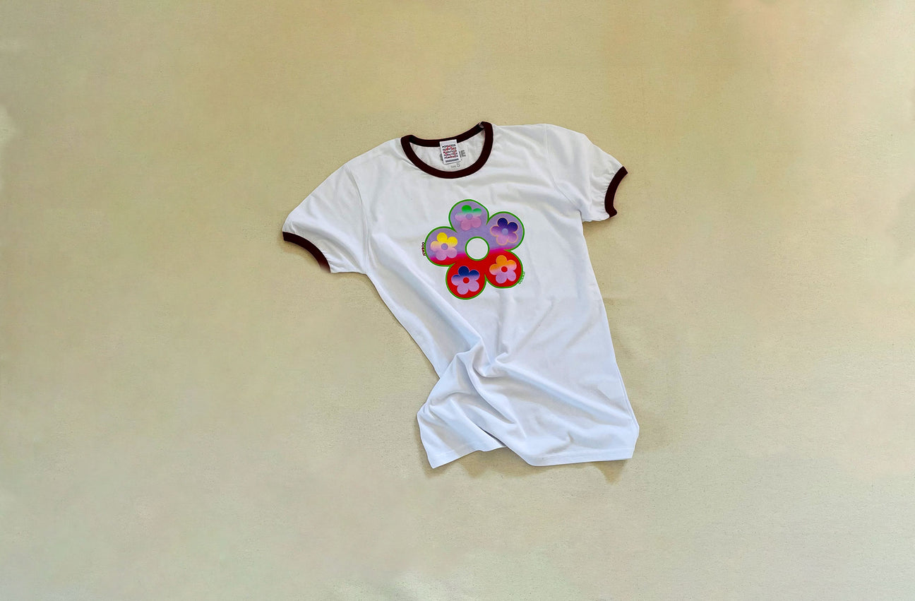 GRADIENT FLOWER WHITE/MAROON RINGER TEE