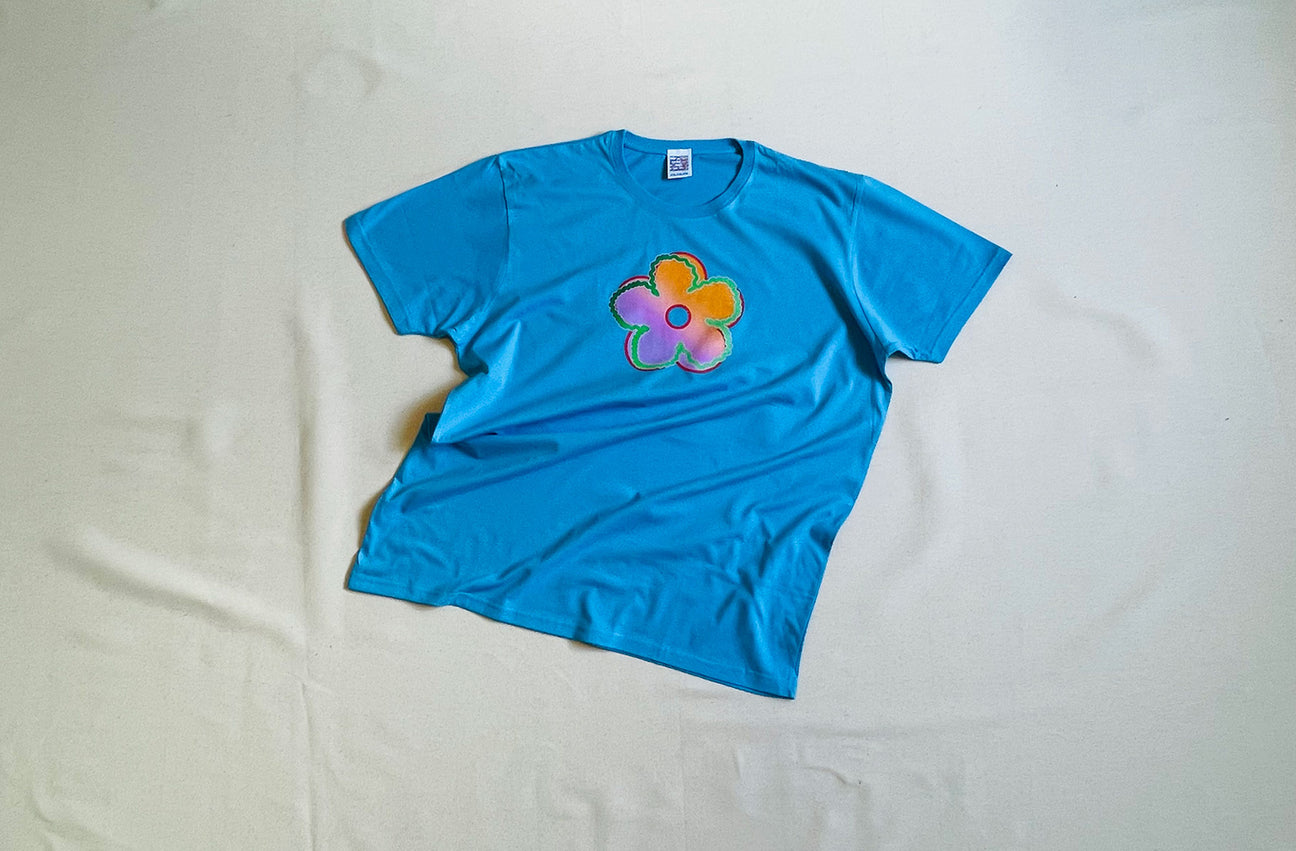 SUNSET FLOWER ELECTRIC BLUE TEE