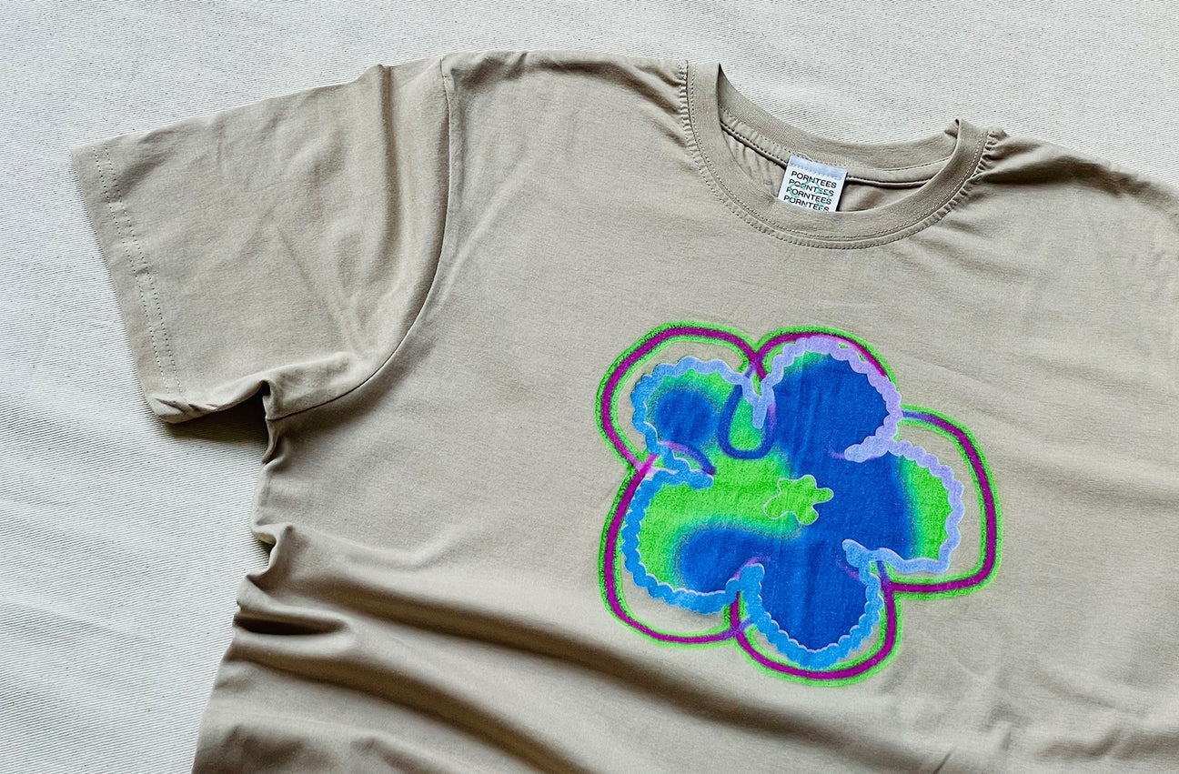 BLUSHED BUTTERCUP SAND TEE