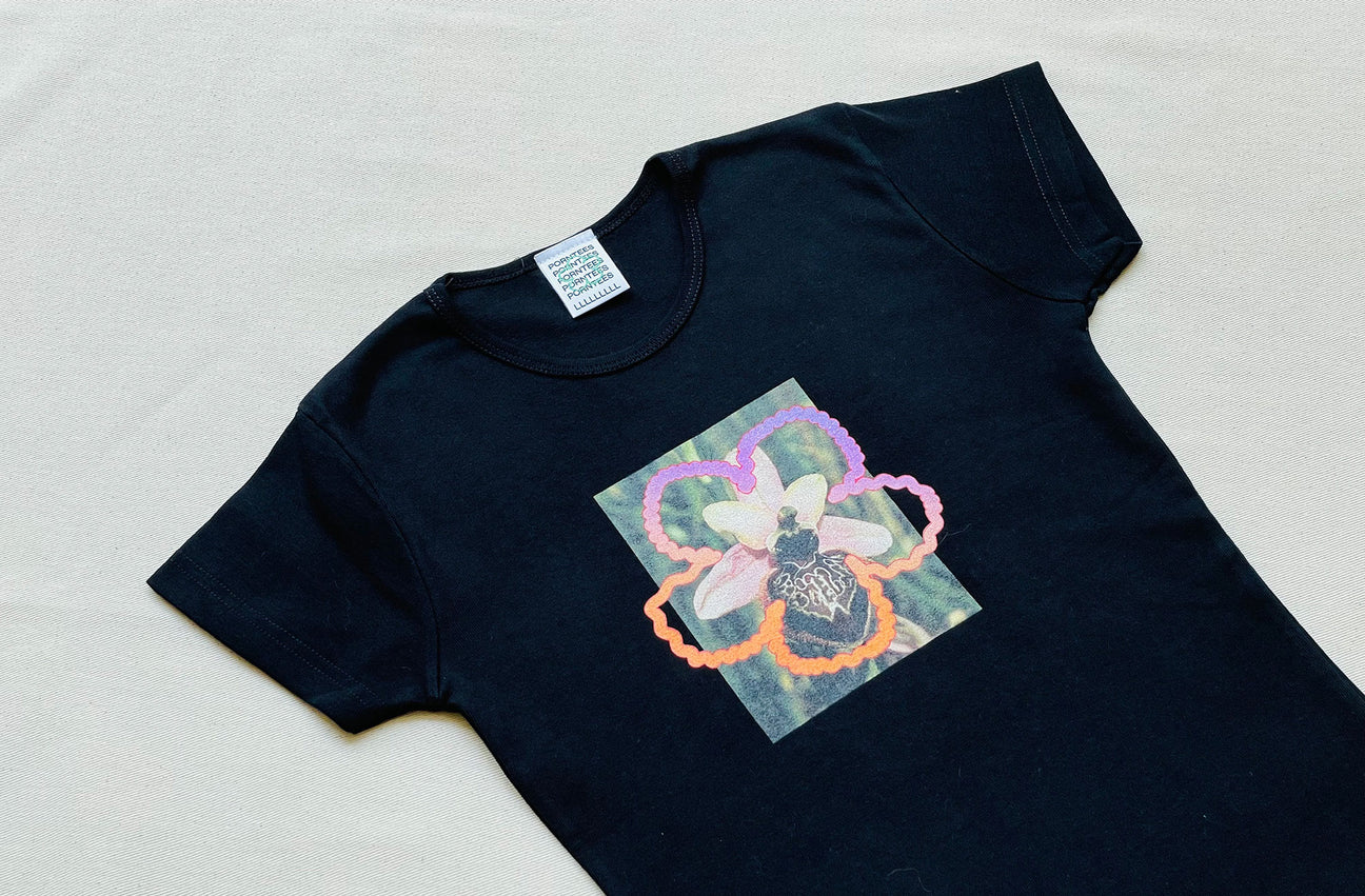 WILDBEE FLOWER BLACK TEE