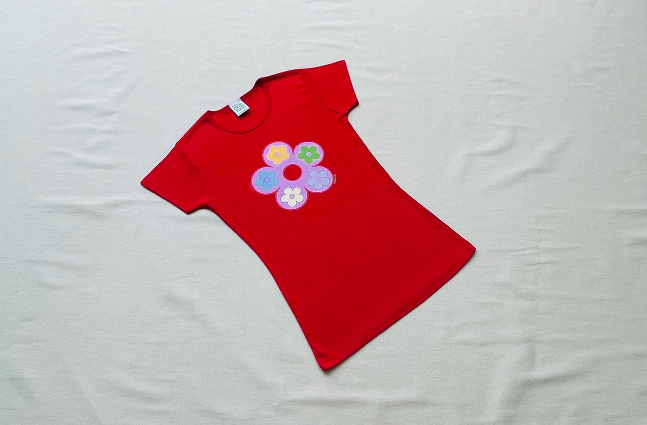 CLASSIC FLOWER RED TEE